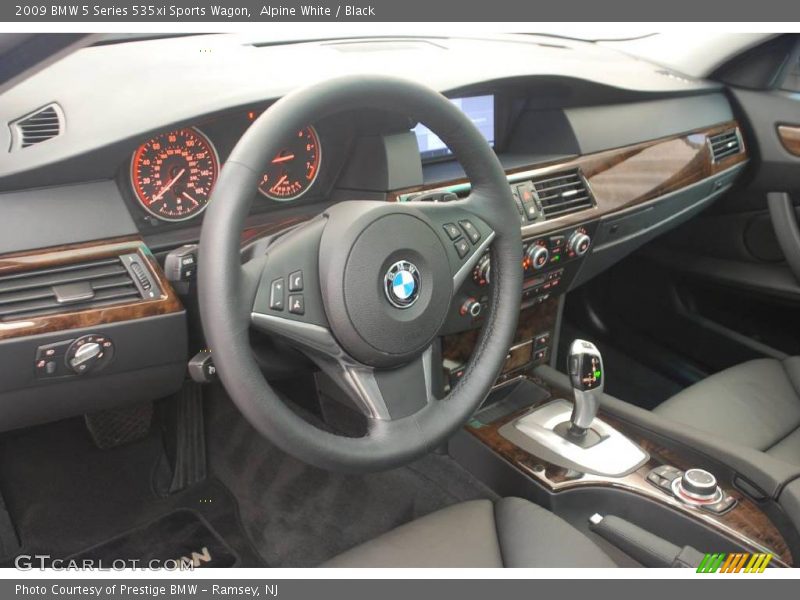 Alpine White / Black 2009 BMW 5 Series 535xi Sports Wagon