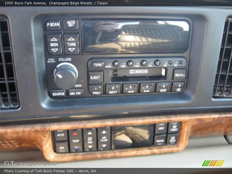 Champagne Beige Metallic / Taupe 1995 Buick Park Avenue