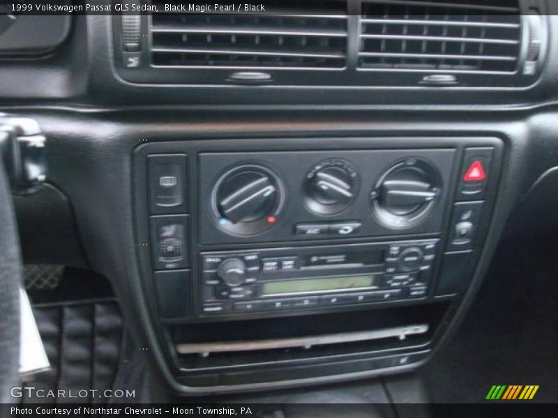 Black Magic Pearl / Black 1999 Volkswagen Passat GLS Sedan