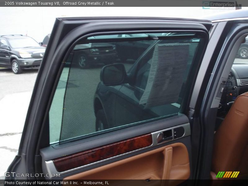 Offroad Grey Metallic / Teak 2005 Volkswagen Touareg V8