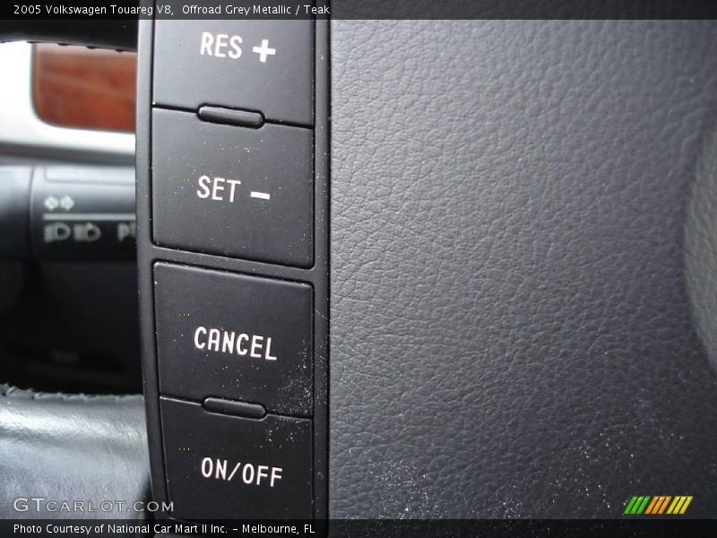 Offroad Grey Metallic / Teak 2005 Volkswagen Touareg V8