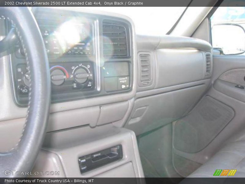 Onyx Black / Graphite 2002 Chevrolet Silverado 2500 LT Extended Cab 4x4