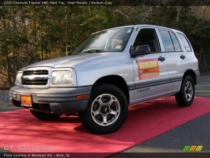 Silver Metallic / Medium Gray 2000 Chevrolet Tracker 4WD Hard Top