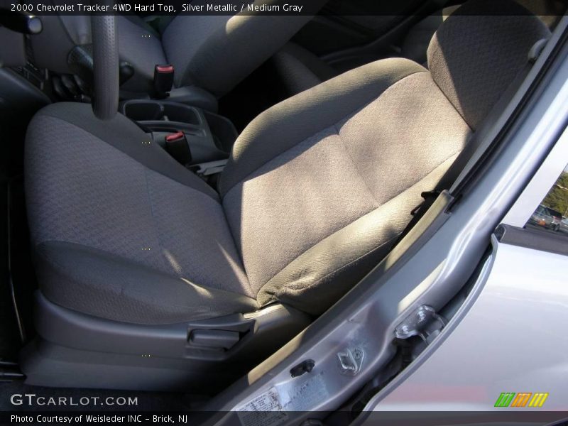Silver Metallic / Medium Gray 2000 Chevrolet Tracker 4WD Hard Top