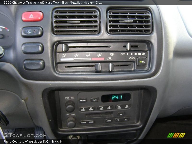 Silver Metallic / Medium Gray 2000 Chevrolet Tracker 4WD Hard Top