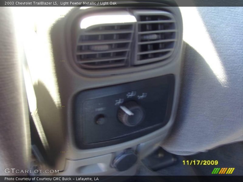 Light Pewter Metallic / Light Oak 2003 Chevrolet TrailBlazer LS