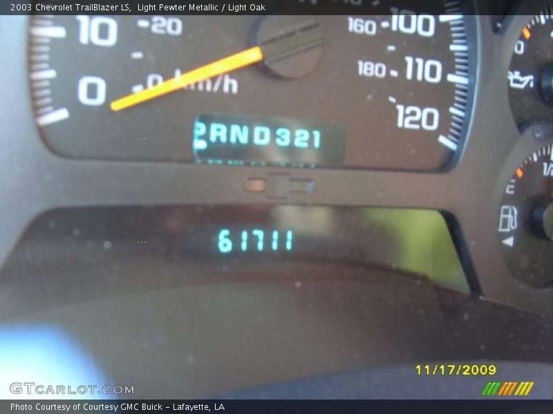 Light Pewter Metallic / Light Oak 2003 Chevrolet TrailBlazer LS