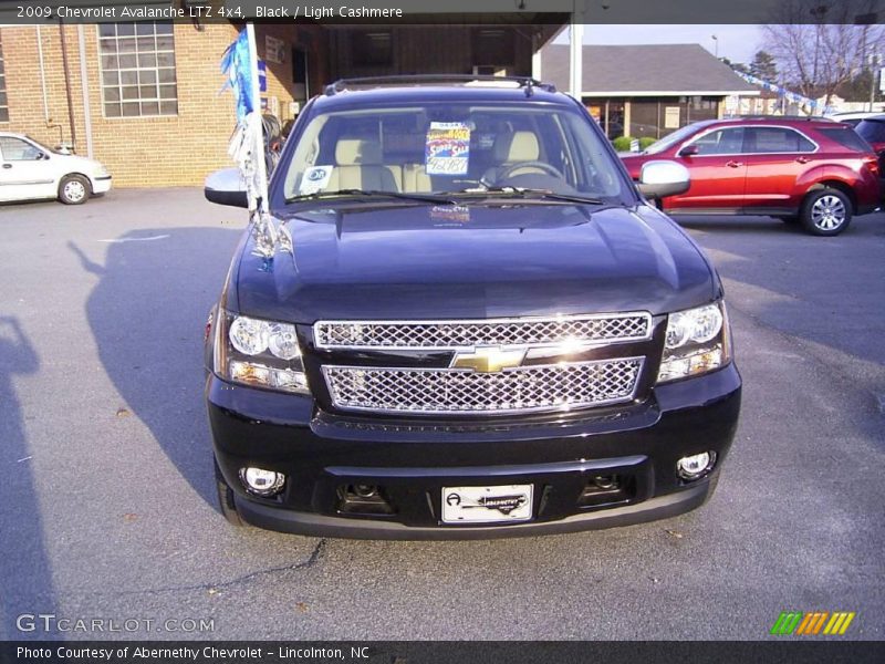 Black / Light Cashmere 2009 Chevrolet Avalanche LTZ 4x4