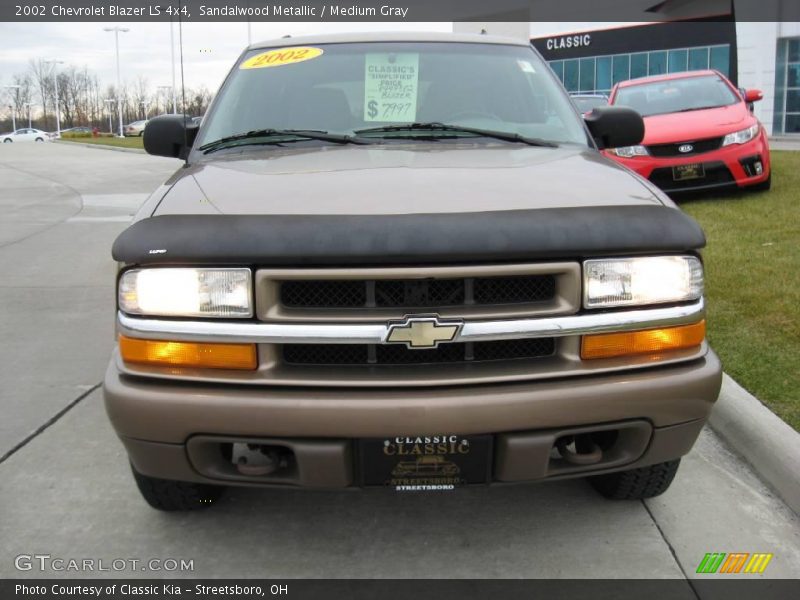 Sandalwood Metallic / Medium Gray 2002 Chevrolet Blazer LS 4x4