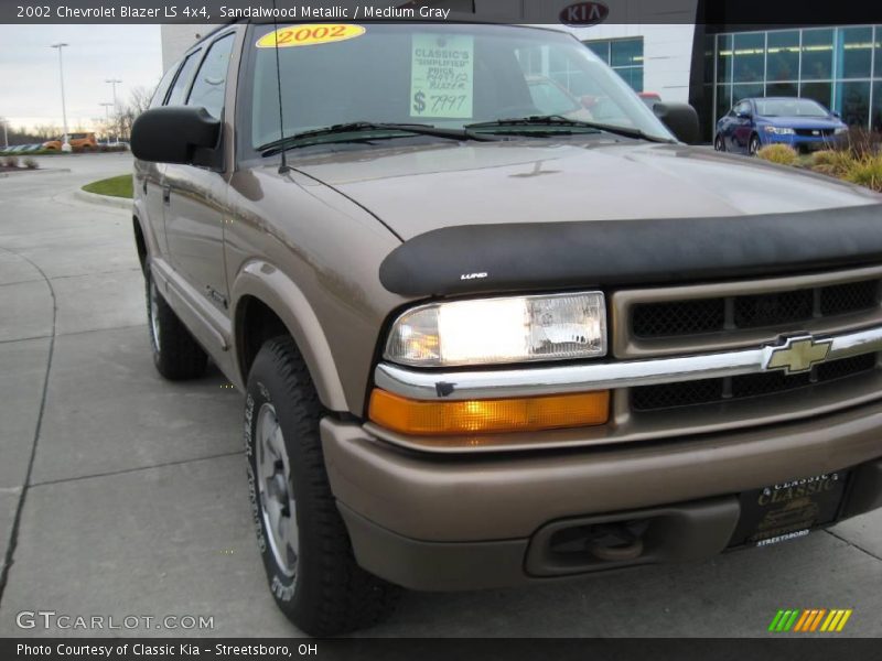 Sandalwood Metallic / Medium Gray 2002 Chevrolet Blazer LS 4x4