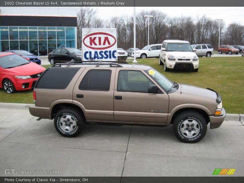 Sandalwood Metallic / Medium Gray 2002 Chevrolet Blazer LS 4x4