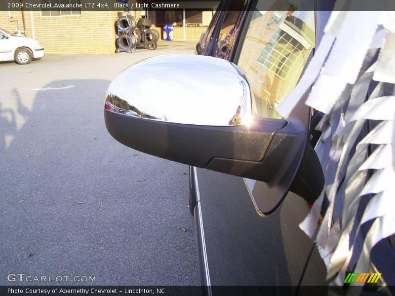 Black / Light Cashmere 2009 Chevrolet Avalanche LTZ 4x4