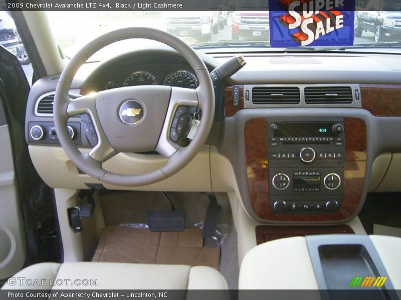 Black / Light Cashmere 2009 Chevrolet Avalanche LTZ 4x4