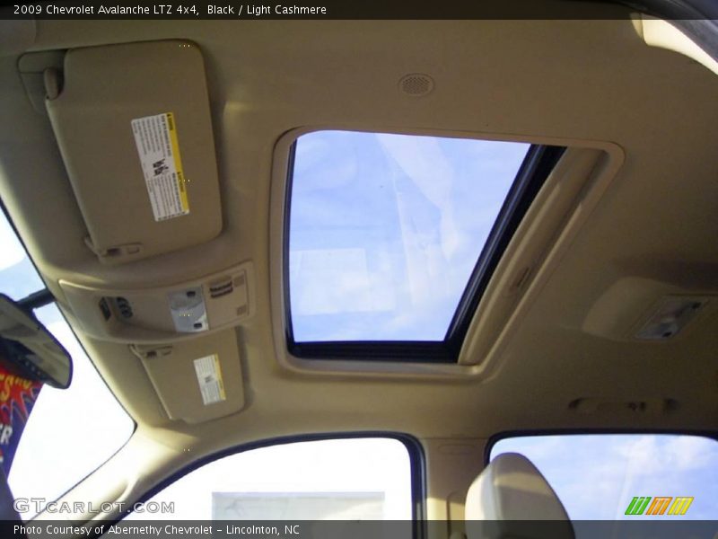 Black / Light Cashmere 2009 Chevrolet Avalanche LTZ 4x4