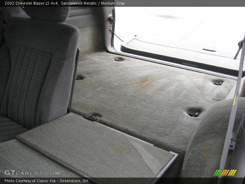 Sandalwood Metallic / Medium Gray 2002 Chevrolet Blazer LS 4x4