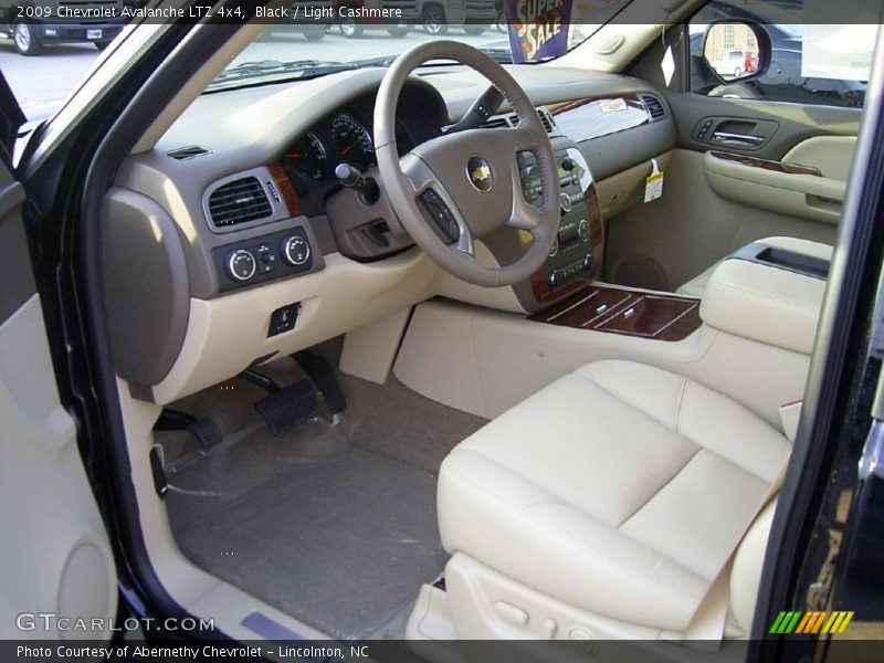 Black / Light Cashmere 2009 Chevrolet Avalanche LTZ 4x4