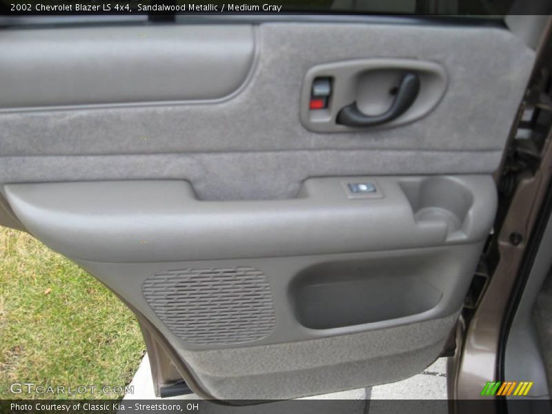 Sandalwood Metallic / Medium Gray 2002 Chevrolet Blazer LS 4x4