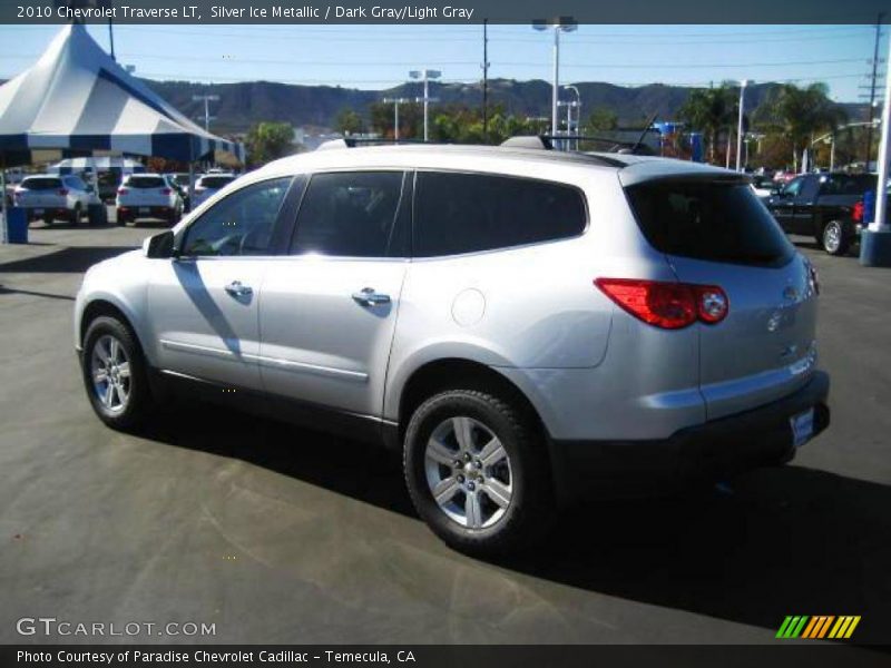 Silver Ice Metallic / Dark Gray/Light Gray 2010 Chevrolet Traverse LT