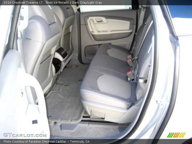 Silver Ice Metallic / Dark Gray/Light Gray 2010 Chevrolet Traverse LT