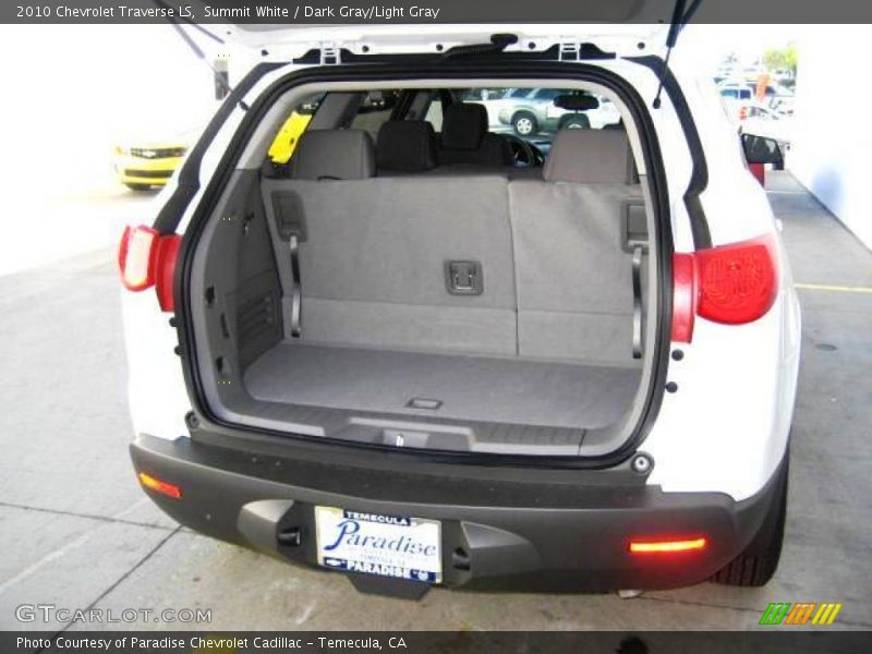 Summit White / Dark Gray/Light Gray 2010 Chevrolet Traverse LS