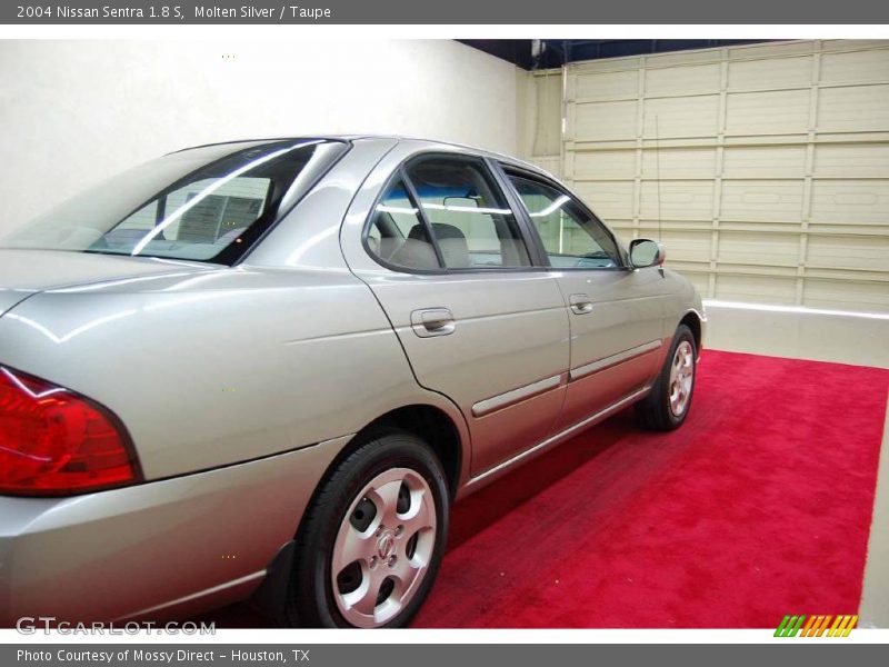 Molten Silver / Taupe 2004 Nissan Sentra 1.8 S