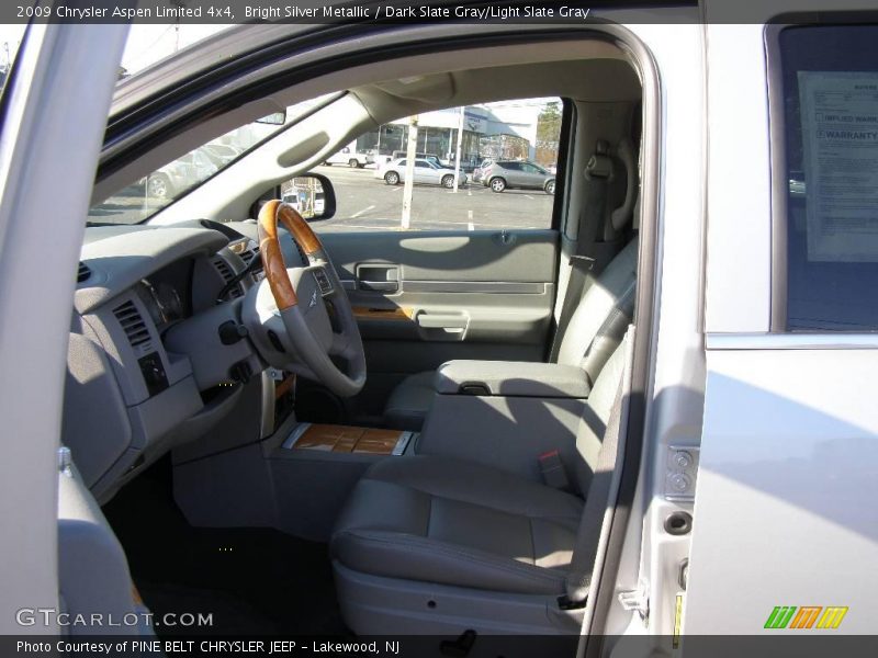 Bright Silver Metallic / Dark Slate Gray/Light Slate Gray 2009 Chrysler Aspen Limited 4x4