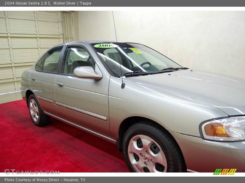 Molten Silver / Taupe 2004 Nissan Sentra 1.8 S