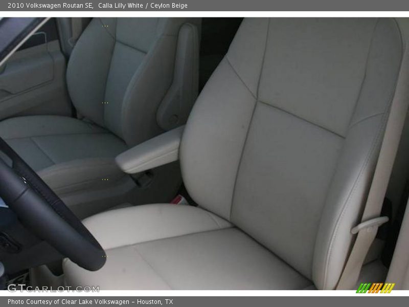 Calla Lilly White / Ceylon Beige 2010 Volkswagen Routan SE