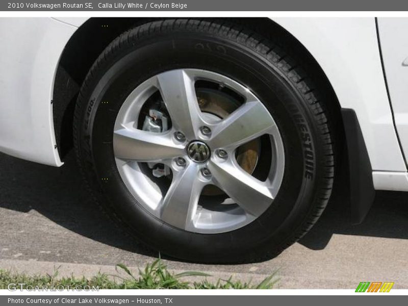 Calla Lilly White / Ceylon Beige 2010 Volkswagen Routan SE