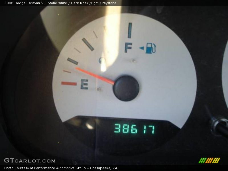 Stone White / Dark Khaki/Light Graystone 2006 Dodge Caravan SE