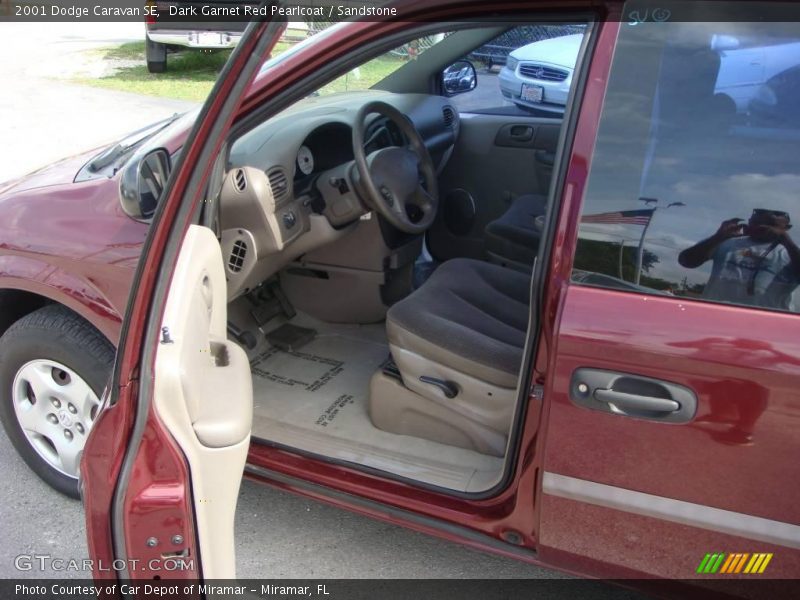 Dark Garnet Red Pearlcoat / Sandstone 2001 Dodge Caravan SE