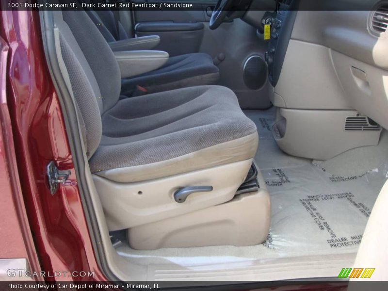Dark Garnet Red Pearlcoat / Sandstone 2001 Dodge Caravan SE