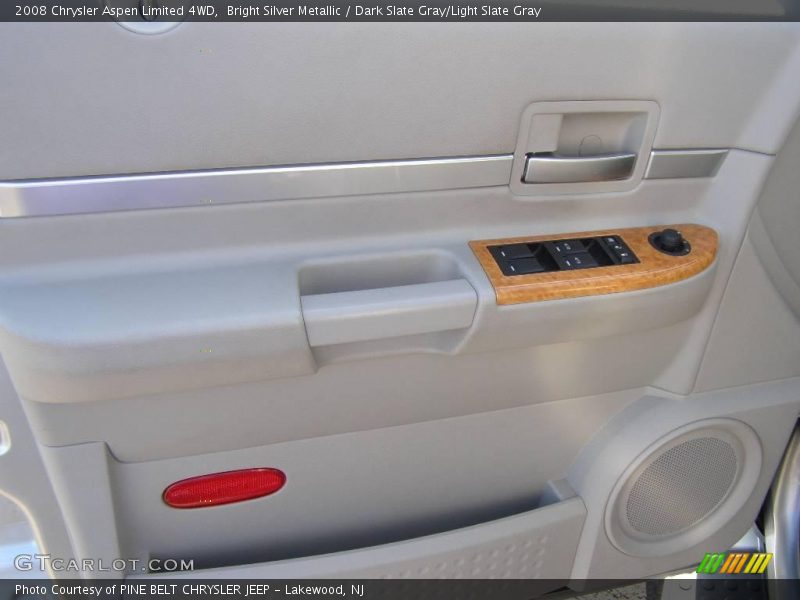 Bright Silver Metallic / Dark Slate Gray/Light Slate Gray 2008 Chrysler Aspen Limited 4WD