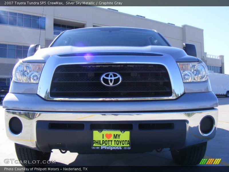 Silver Sky Metallic / Graphite Gray 2007 Toyota Tundra SR5 CrewMax
