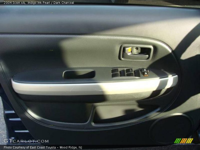 Indigo Ink Pearl / Dark Charcoal 2004 Scion xA