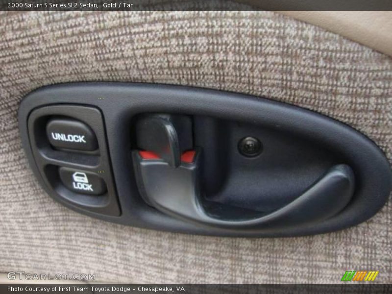 Gold / Tan 2000 Saturn S Series SL2 Sedan
