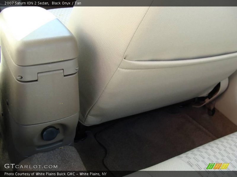 Black Onyx / Tan 2007 Saturn ION 2 Sedan