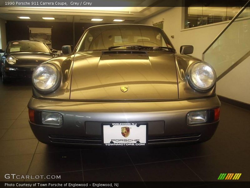 Grey / Grey 1990 Porsche 911 Carrera Coupe