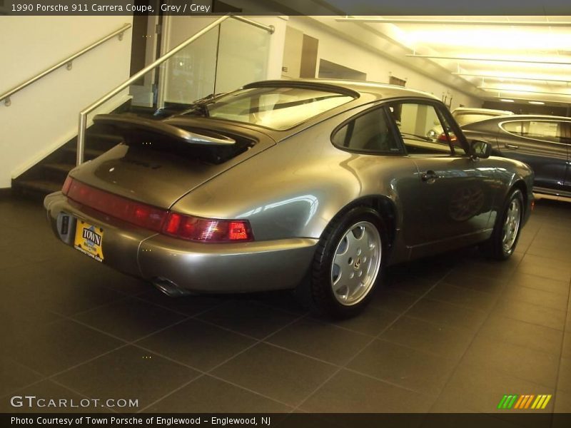 Grey / Grey 1990 Porsche 911 Carrera Coupe