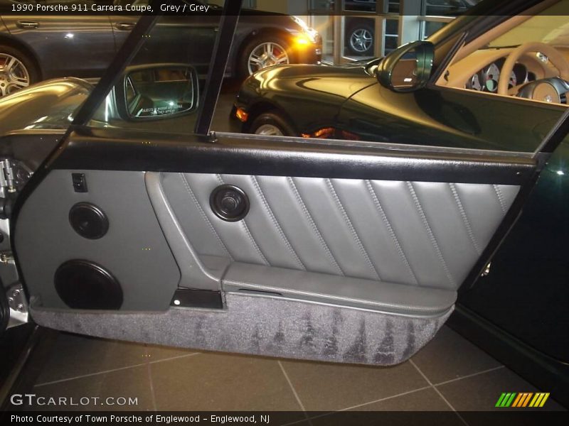 Grey / Grey 1990 Porsche 911 Carrera Coupe