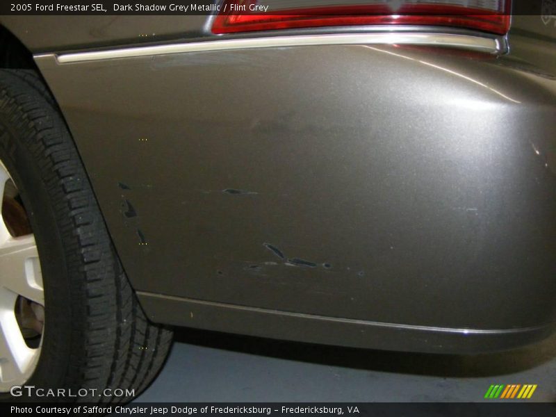 Dark Shadow Grey Metallic / Flint Grey 2005 Ford Freestar SEL