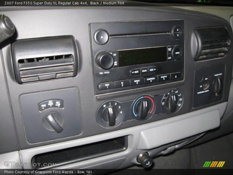 Black / Medium Flint 2007 Ford F350 Super Duty XL Regular Cab 4x4