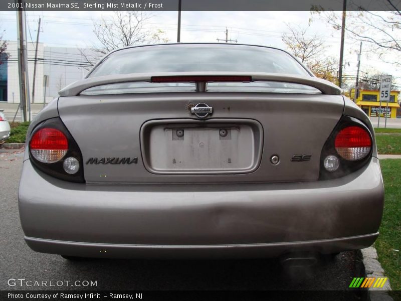 Sterling Mist Metallic / Frost 2001 Nissan Maxima SE