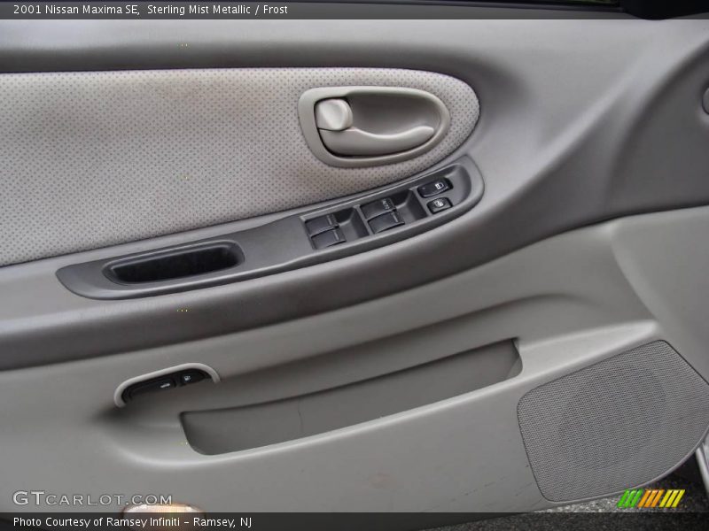 Sterling Mist Metallic / Frost 2001 Nissan Maxima SE