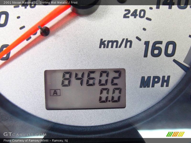 Sterling Mist Metallic / Frost 2001 Nissan Maxima SE