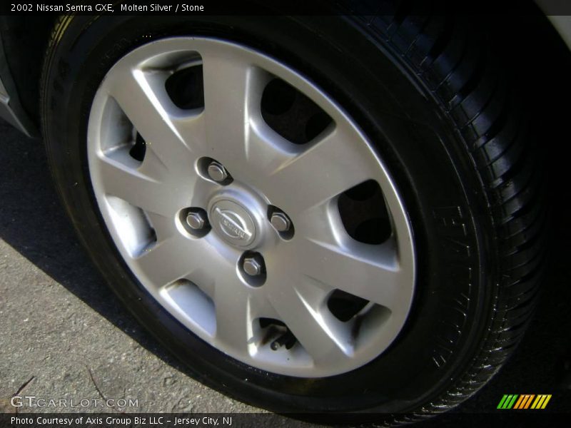 Molten Silver / Stone 2002 Nissan Sentra GXE
