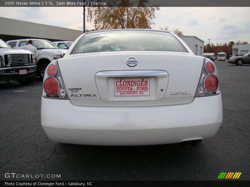 Satin White Pearl / Charcoal 2005 Nissan Altima 2.5 SL