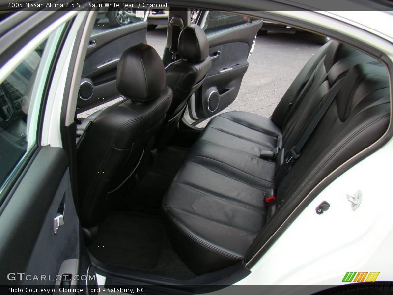 Satin White Pearl / Charcoal 2005 Nissan Altima 2.5 SL