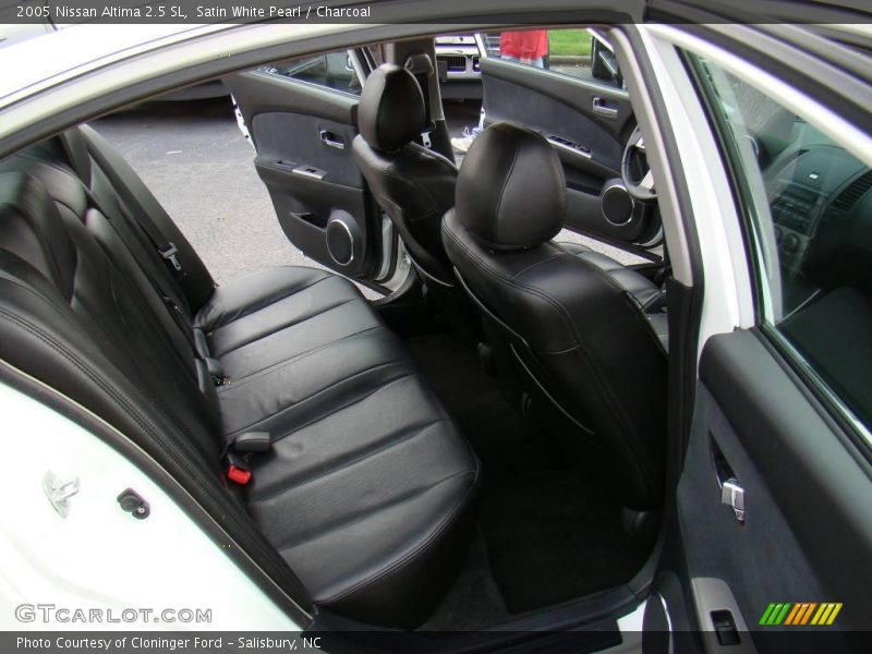 Satin White Pearl / Charcoal 2005 Nissan Altima 2.5 SL