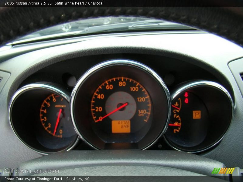 Satin White Pearl / Charcoal 2005 Nissan Altima 2.5 SL